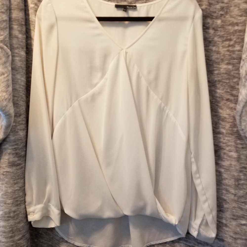Large white ro & de hi low top